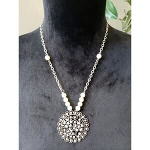 Vintage Style Filigree Pendant Necklace Faux Pearl Chain Statement Jewelry
